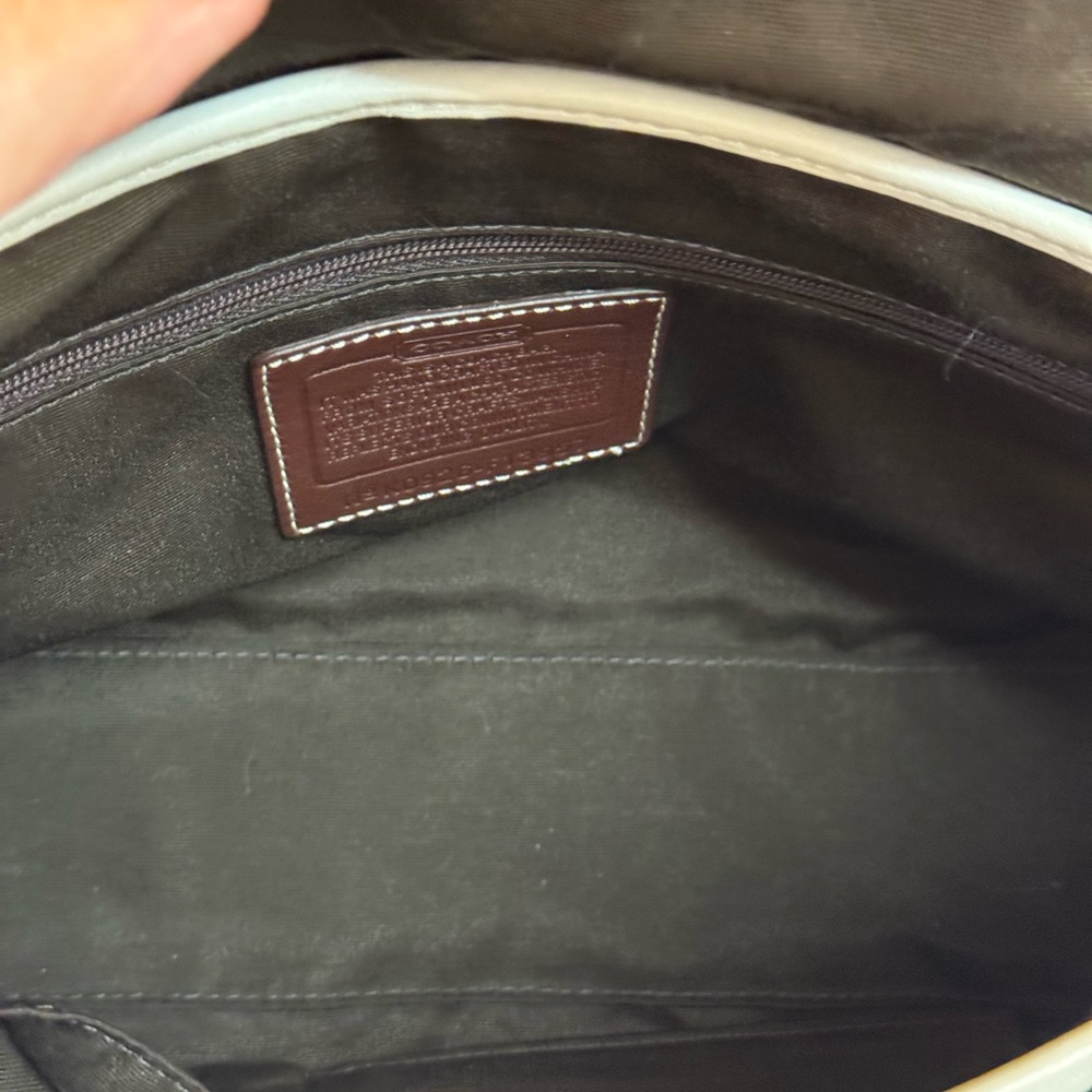 🤍🤎 COACH WHITE PEBBLED LEATHER HAMILTON FLAP CONVERTIBLE BAG! - Picture 9 of 10